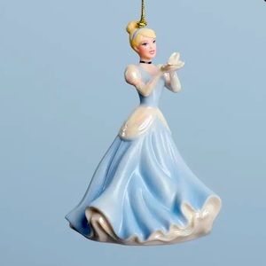 Disney Princess Cinderella Glass Slipper Ornament. New in Box! Collectible!